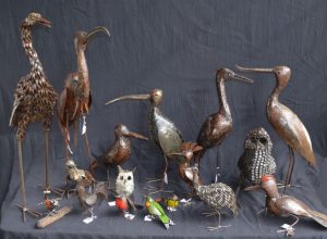 Oiseaux en métal recyclé - Cité Dahomey