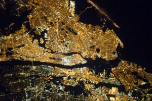 New York de nuit depuis l'ISS - Nasa/Ciel et Espace Photos