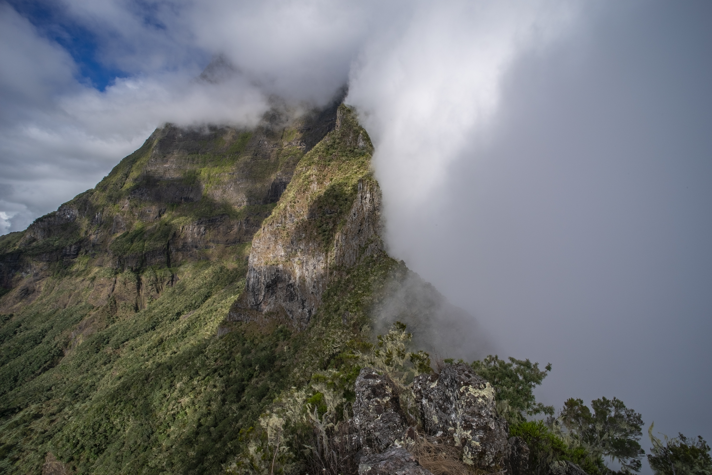 Une île montagne - Jean-François Bègue